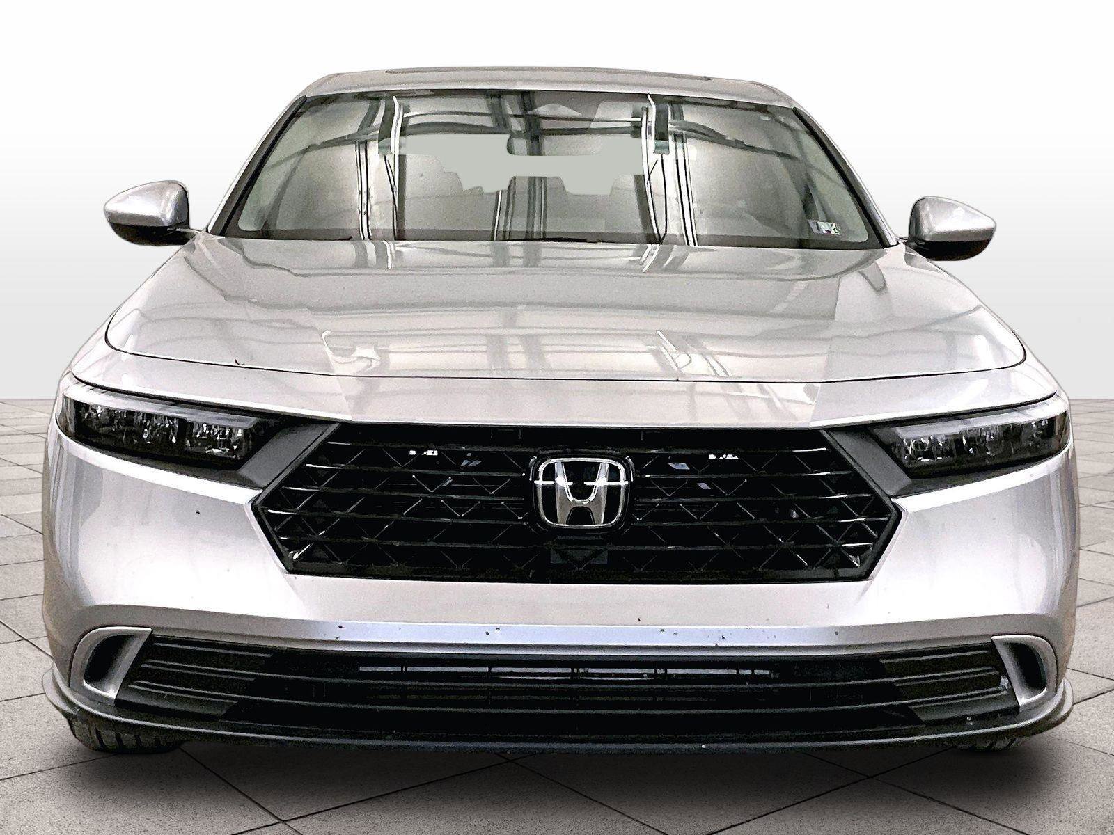 Used 2024 Honda Accord EX image 3