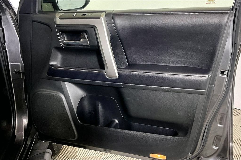 Used 2019 Toyota 4Runner SR5 RWD image 19