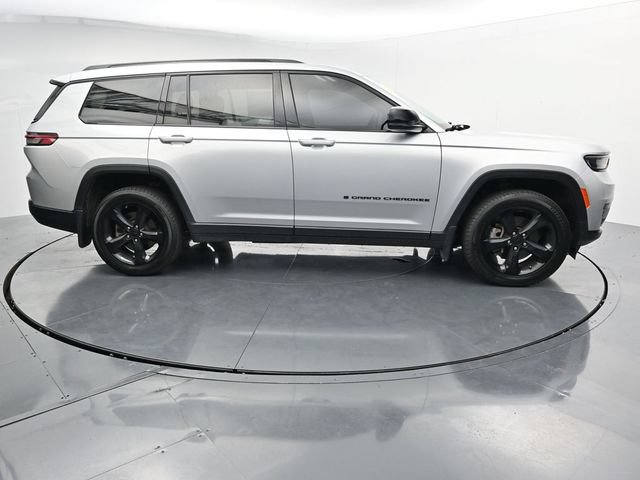 Used 2023 Jeep Grand Cherokee L Altitude AWD/4WD image 12