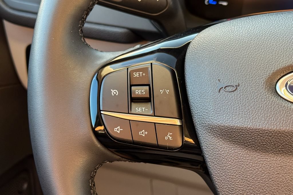 Certified 2023 Ford Escape Active AWD/4WD image 24