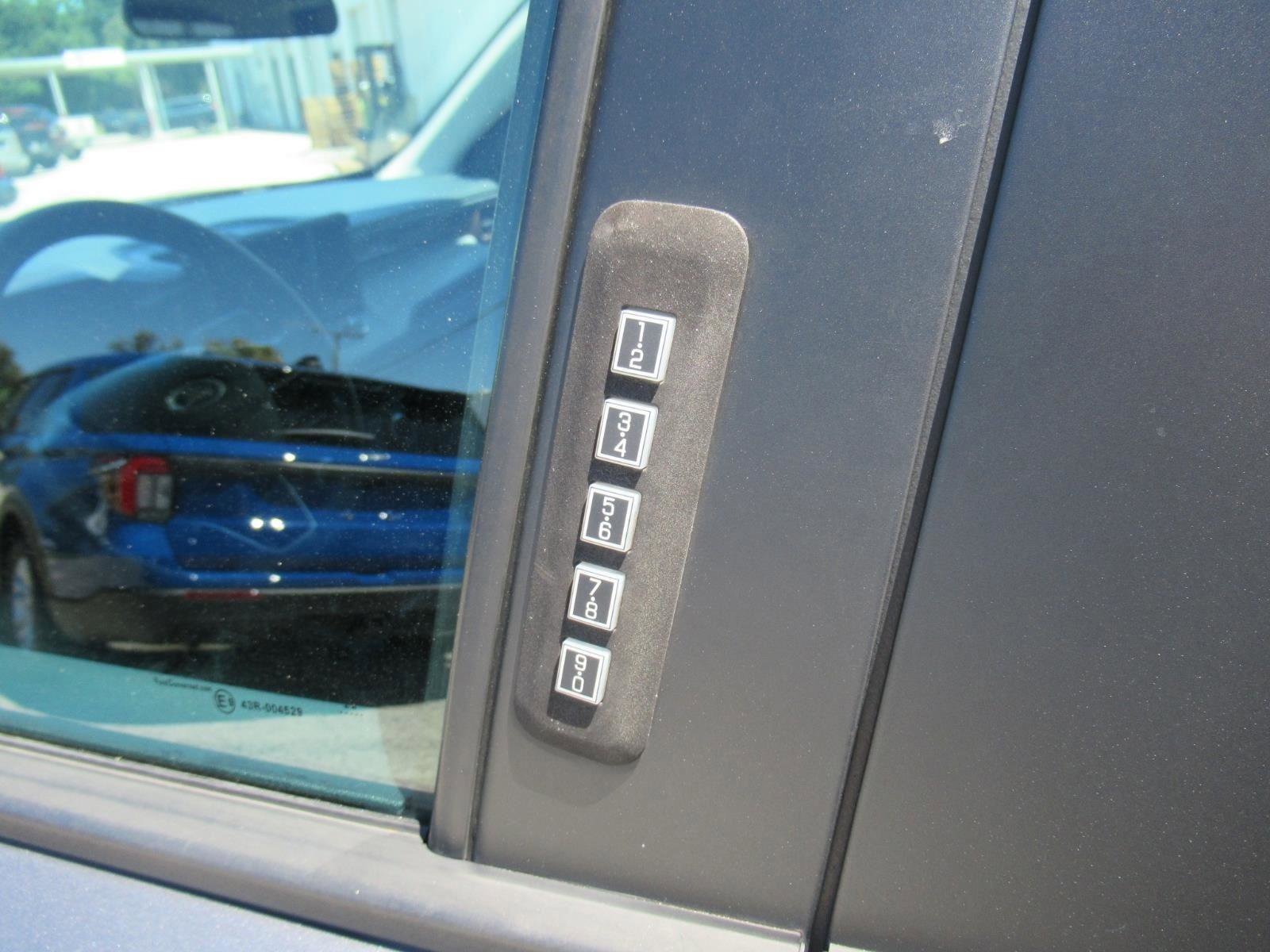 Certified 2022 Ford Maverick Lariat w/ Lariat Luxury Package FWD image 14