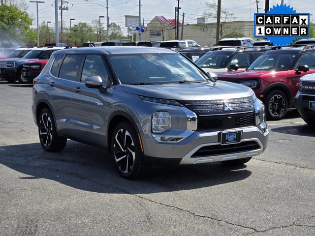 Used 2023 Mitsubishi Outlander SE image 3