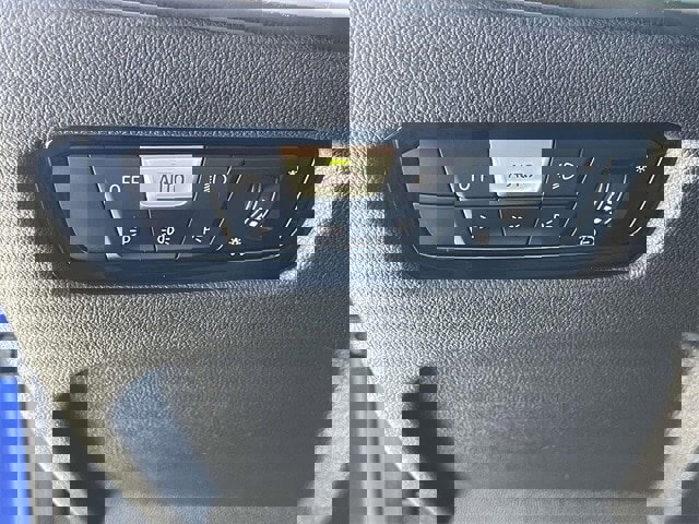 Used 2023 BMW i4 eDrive40 w/ M Sport Package image 19