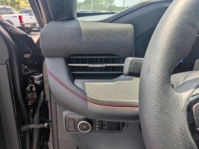 Certified 2025 Ford Explorer ST-Line w/ Premium Package AWD/4WD image 17