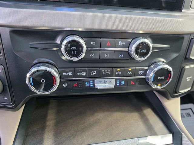 Certified 2025 Ford F250 Platinum w/ Platinum Plus Package image 17