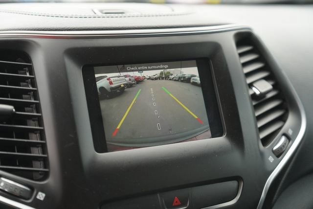Used 2020 Jeep Cherokee Latitude FWD image 27