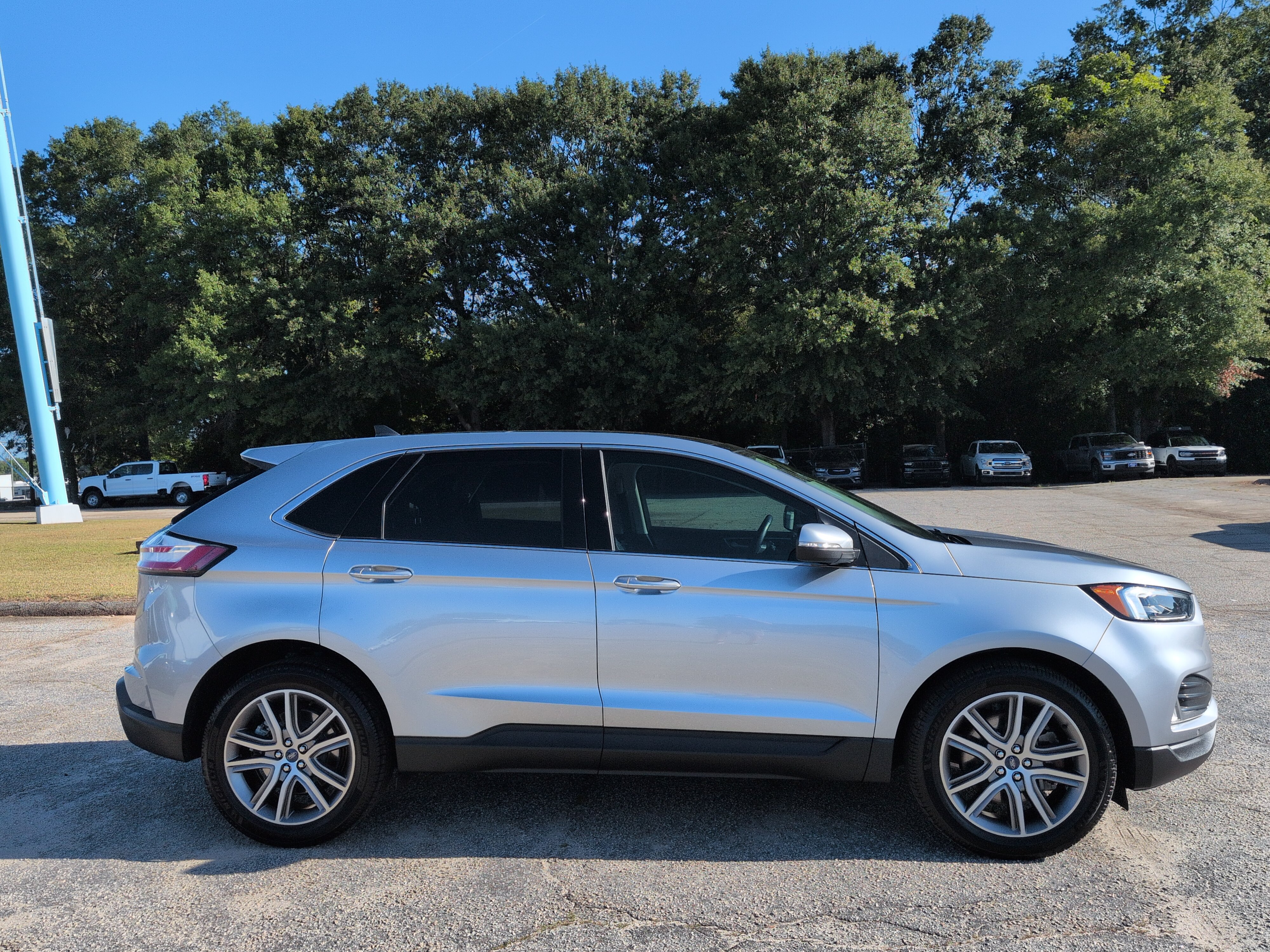 Certified 2022 Ford Edge Titanium w/ Equipment Group 301A AWD/4WD video 2