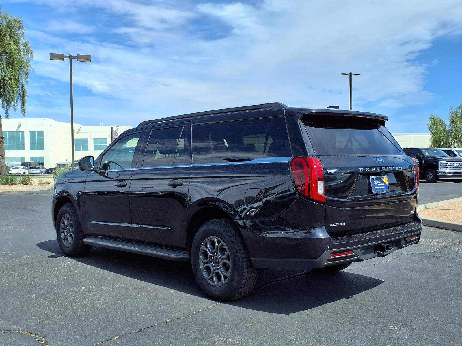 Certified 2025 Ford Expedition Max Active AWD/4WD image 4