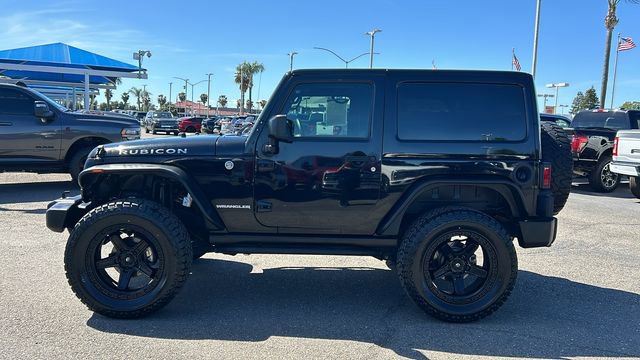 Used 2017 Jeep Wrangler Rubicon w/ Connectivity Group AWD/4WD image 7