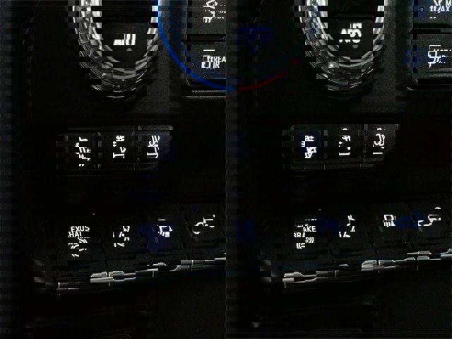 Used 2021 GMC Sierra 3500 Denali w/ Denali Ultimate Package image 23