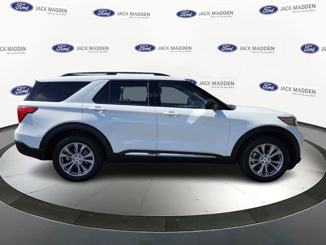 Certified 2022 Ford Explorer XLT w/ Equipment Group 202A image 2