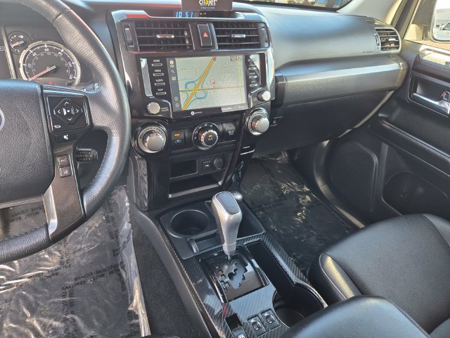 Used 2022 Toyota 4Runner TRD Off-Road Premium AWD/4WD image 17