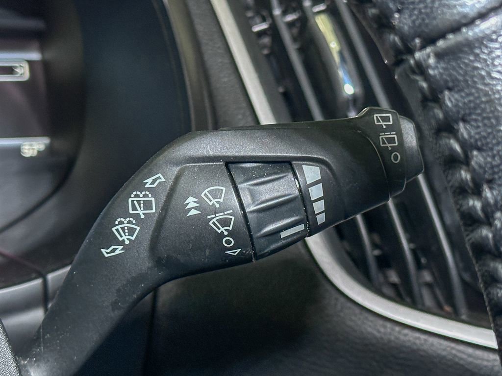 Certified 2023 Ford Edge SEL image 34