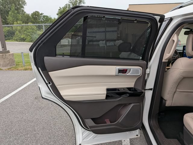 Certified 2023 Ford Explorer Platinum w/ Technology Package AWD/4WD image 21
