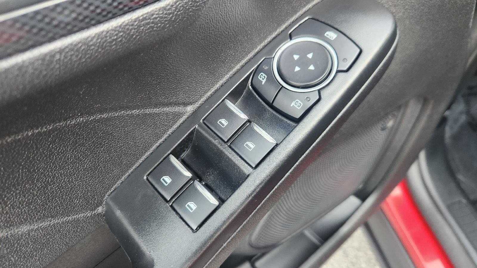 Certified 2025 Ford Escape ST-Line Select AWD/4WD image 19