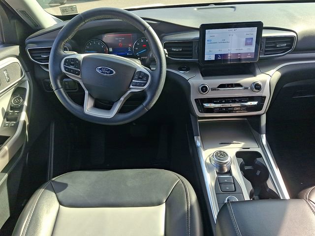 Certified 2023 Ford Explorer XLT w/ Equipment Group 202A AWD/4WD image 11