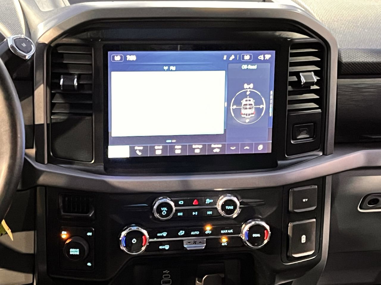 Certified 2025 Ford F150 XLT w/ Equipment Group 301A Standard AWD/4WD image 15