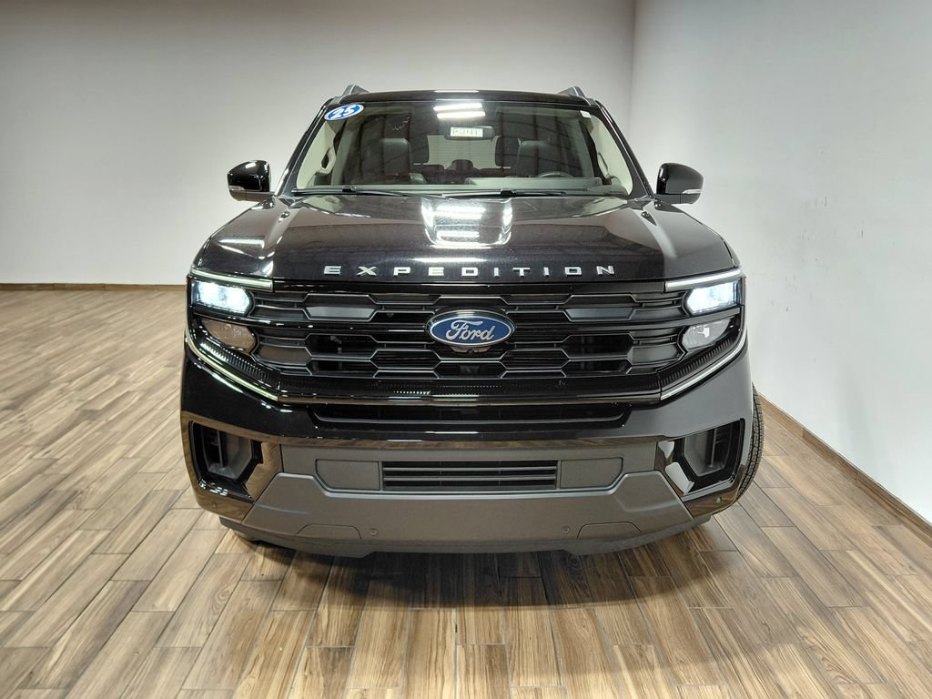 Certified 2025 Ford Expedition Active AWD/4WD image 20