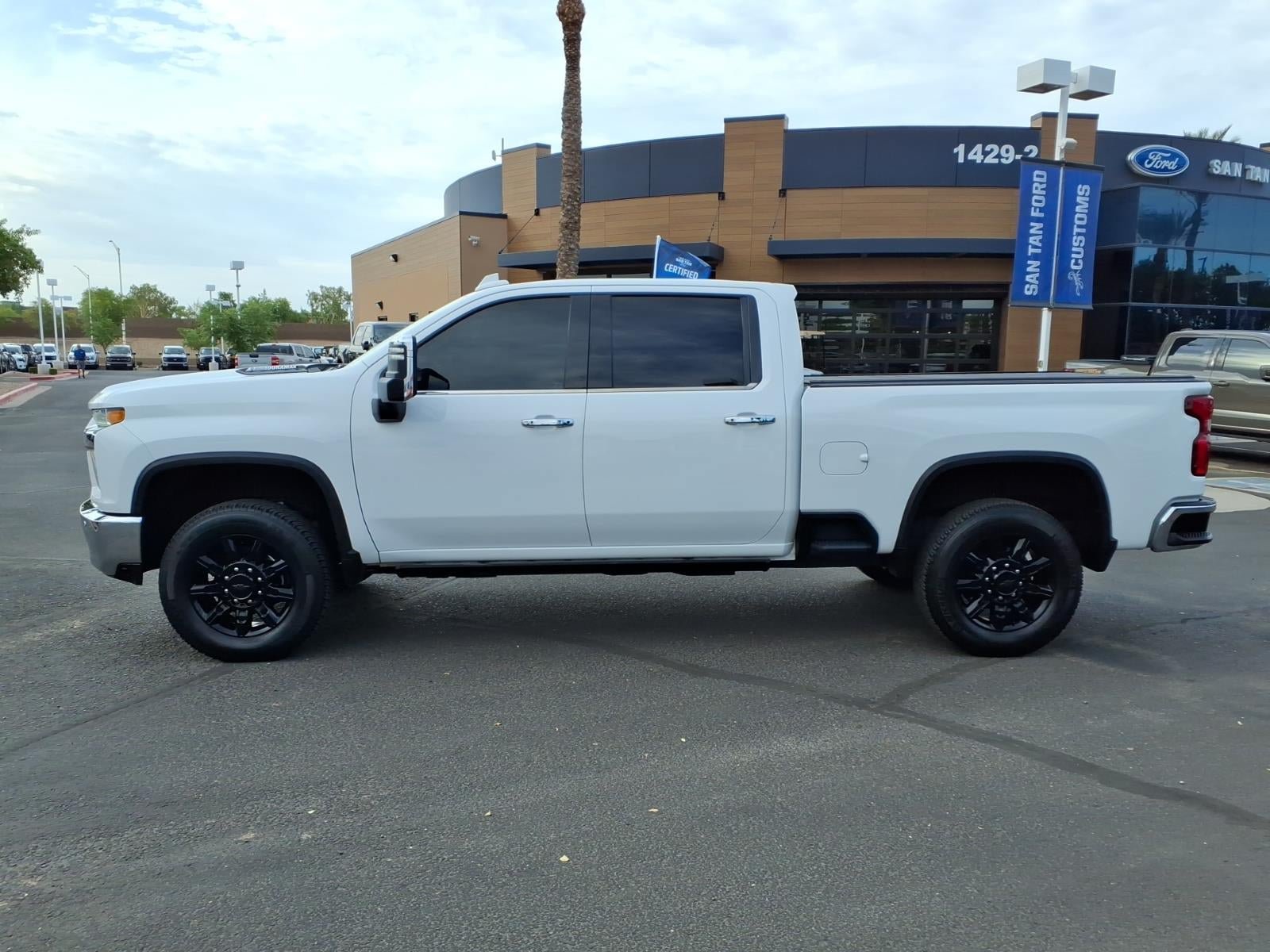 Used 2022 Chevrolet Silverado 2500 LTZ w/ LTZ Plus Package AWD/4WD image 7