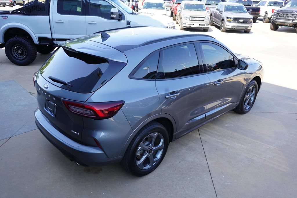 Certified 2024 Ford Escape ST-Line AWD/4WD image 16