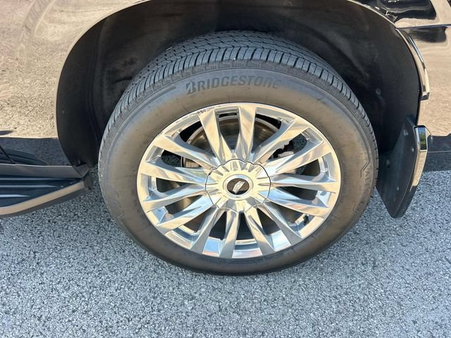 Used 2024 Cadillac Escalade ESV Premium Luxury w/ Performance Package AWD/4WD image 11