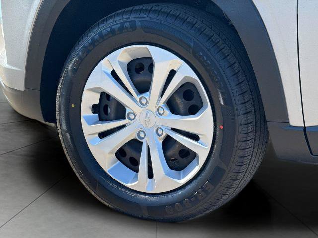 Used 2024 Chevrolet Trax LS w/ Driver Confidence Package FWD image 22
