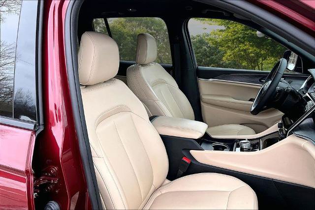 Used 2024 Jeep Grand Cherokee Limited AWD/4WD image 7