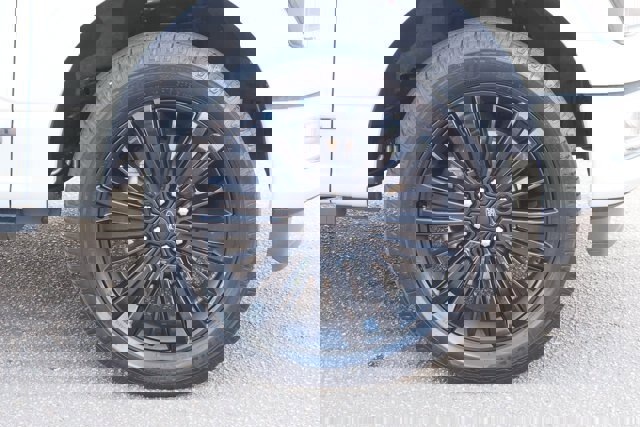 Certified 2025 Ford F150 Platinum w/ Equipment Group 702A High image 10