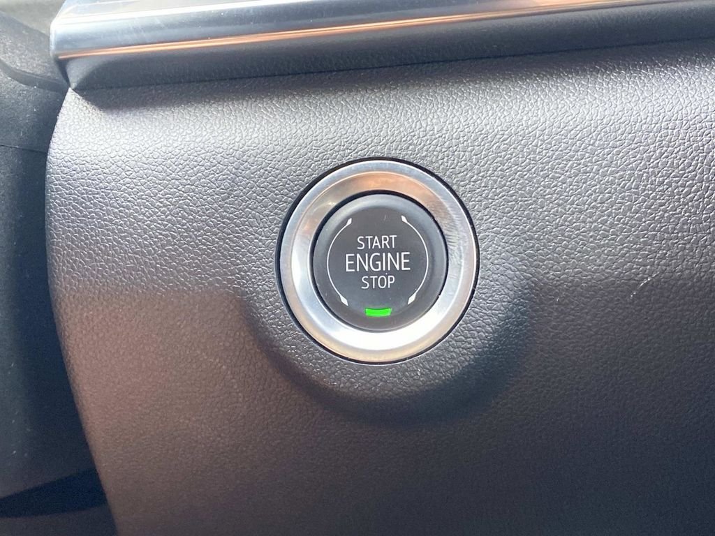 Used 2025 GMC Terrain Elevation AWD/4WD image 28
