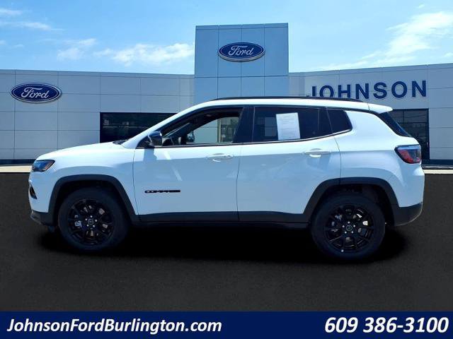 Used 2025 Jeep Compass Latitude w/ Altitude Special Edition AWD/4WD image 6