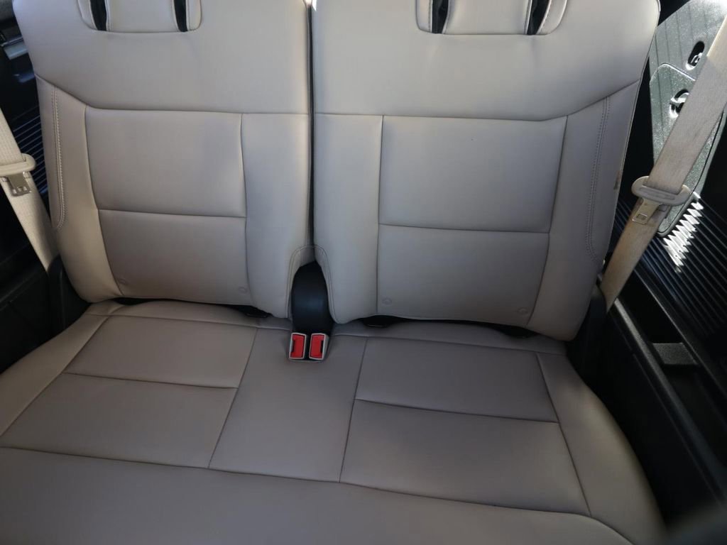 Certified 2022 Ford Explorer XLT w/ Equipment Group 202A image 15