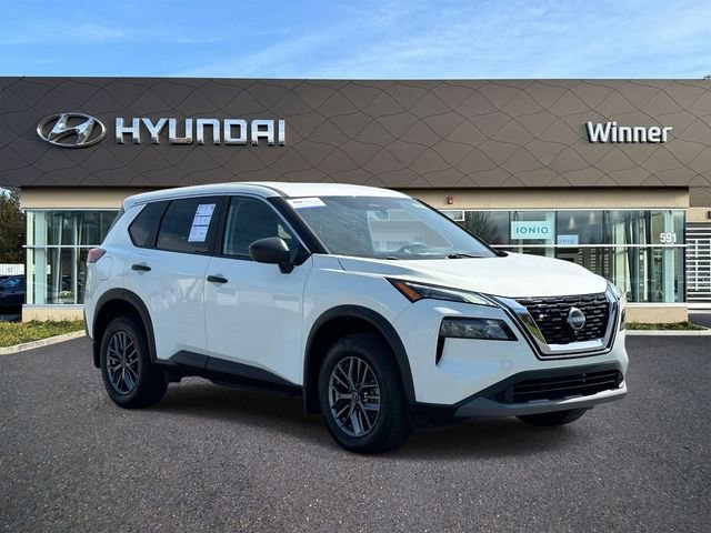 Used 2023 Nissan Rogue S AWD/4WD image 5
