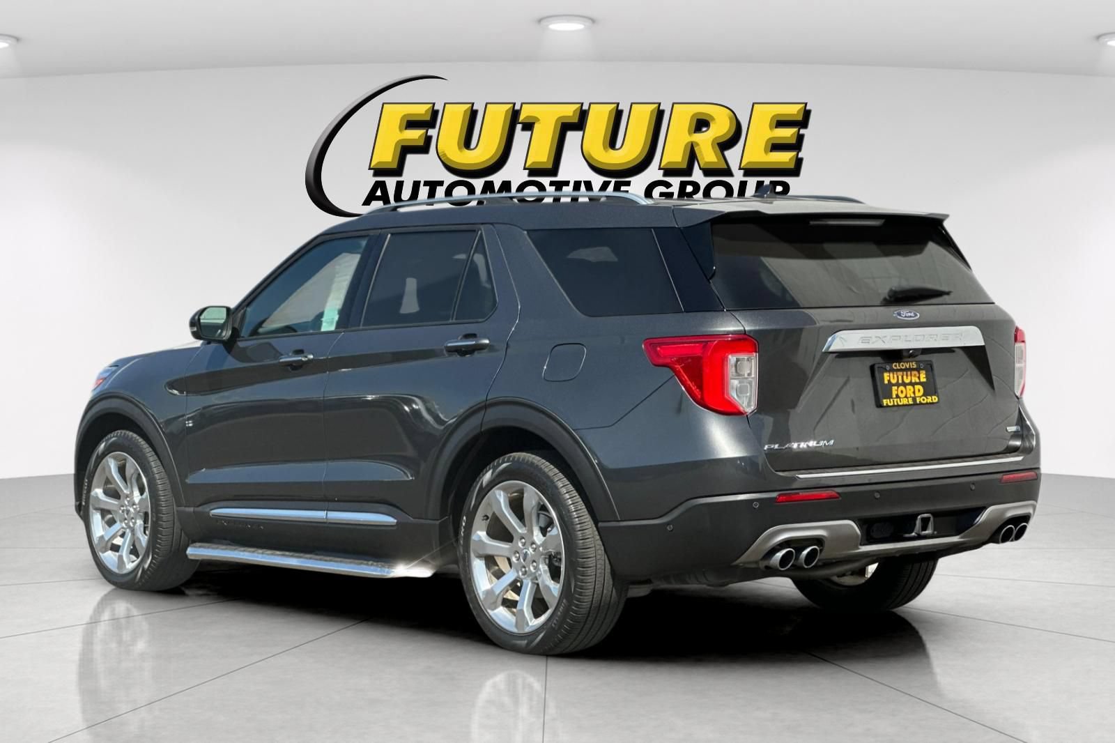 Certified 2020 Ford Explorer Platinum w/ Premium Technology Package AWD/4WD image 5