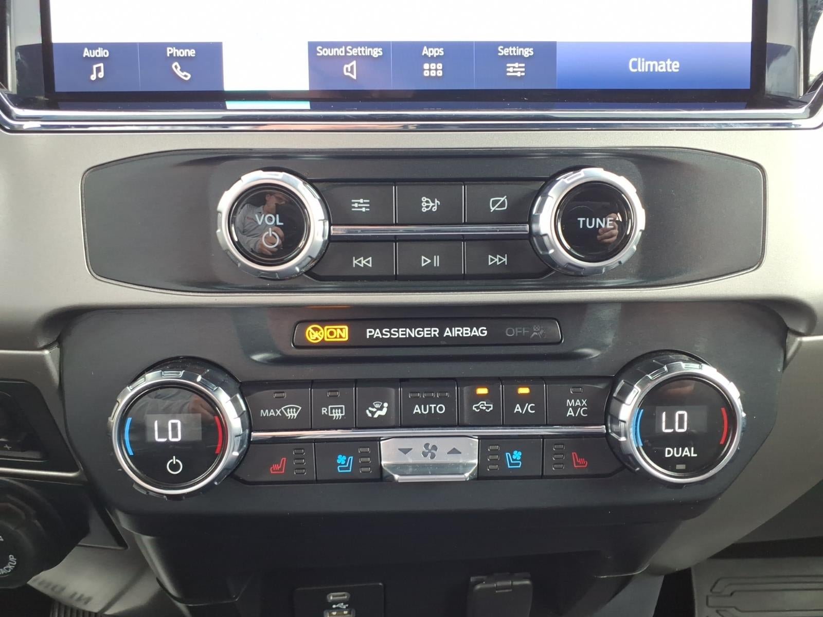 Certified 2022 Ford F350 Lariat w/ Black Appearance Package AWD/4WD image 25
