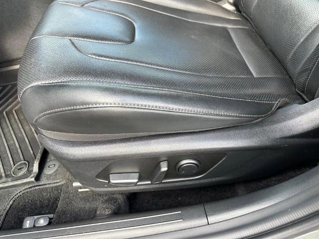Used 2024 Hyundai Elantra Limited FWD image 12