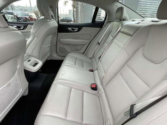 Used 2021 Volvo S60 T5 Momentum w/ Advanced Package image 11