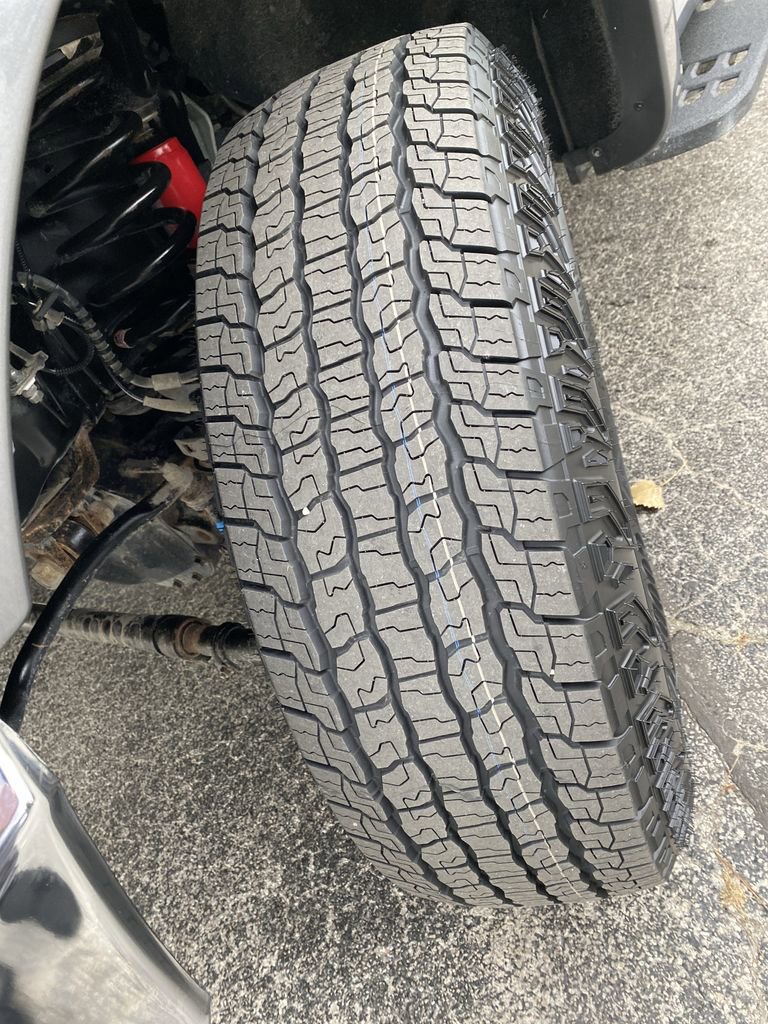 Certified 2022 Ford F350 Lariat w/ Tremor Off-Road Package image 54