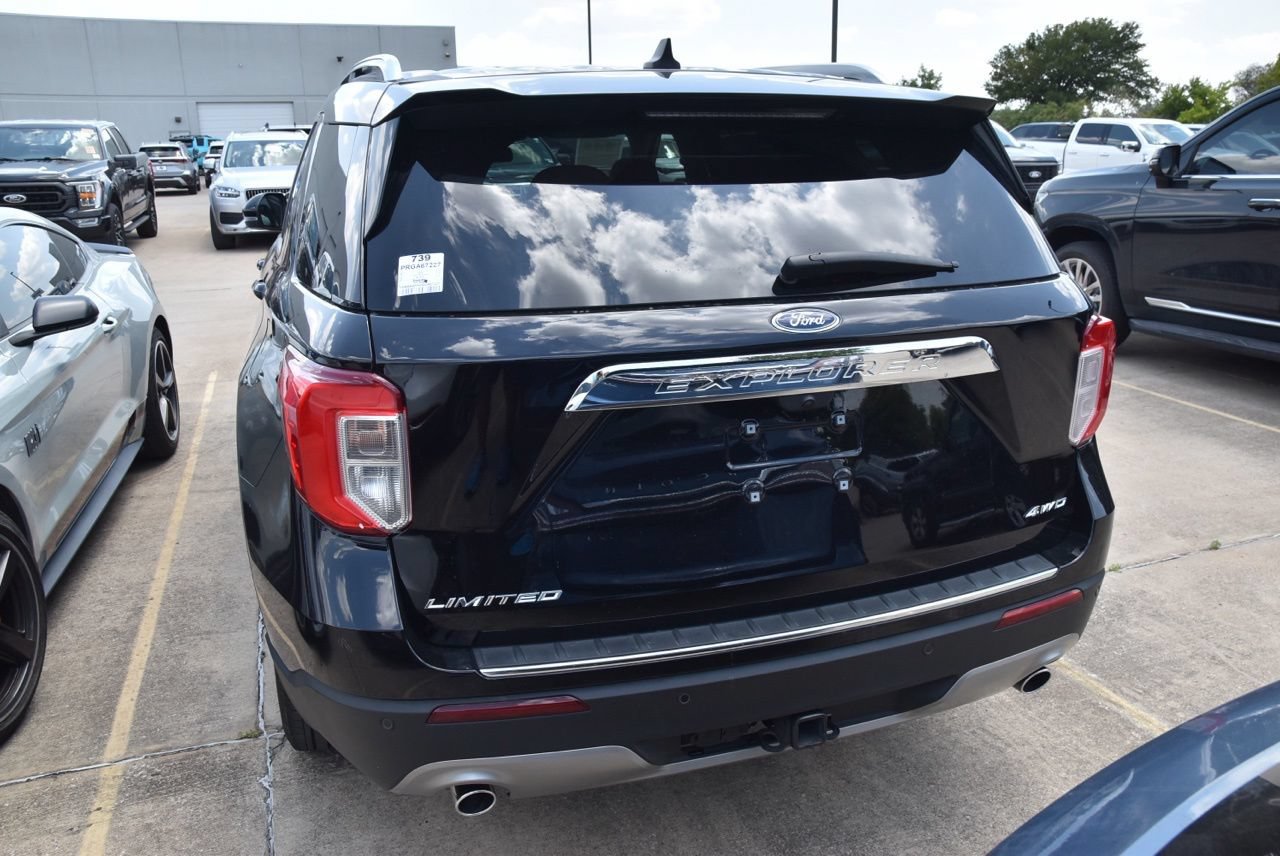 Certified 2024 Ford Explorer Limited w/ Limited Technology Package AWD/4WD image 8