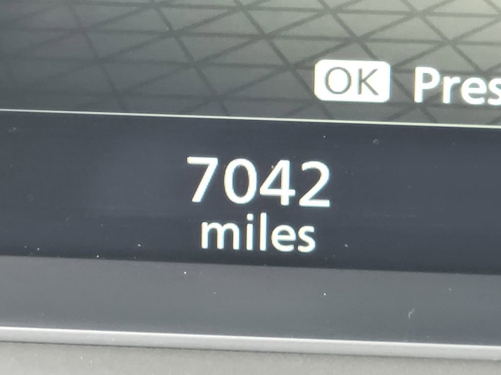 Used 2025 Nissan Rogue SL w/ SL Premium Package image 36