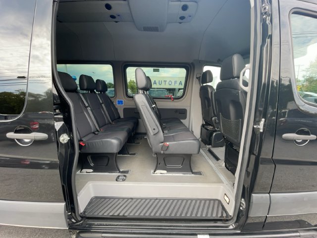 Used 2018 Mercedes-Benz Sprinter 2500 image 26