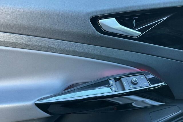 Used 2022 Volkswagen ID.4 Pro image 8