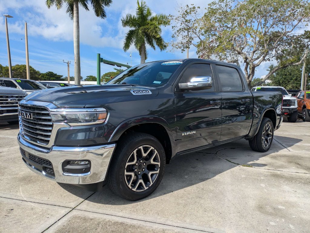 Used 2026 RAM 1500 Laramie AWD/4WD image 7