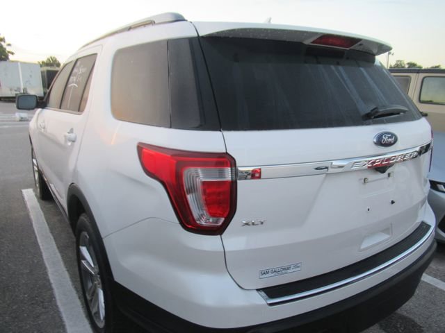 Certified 2018 Ford Explorer XLT w/ Equipment Group 202A AWD/4WD image 4