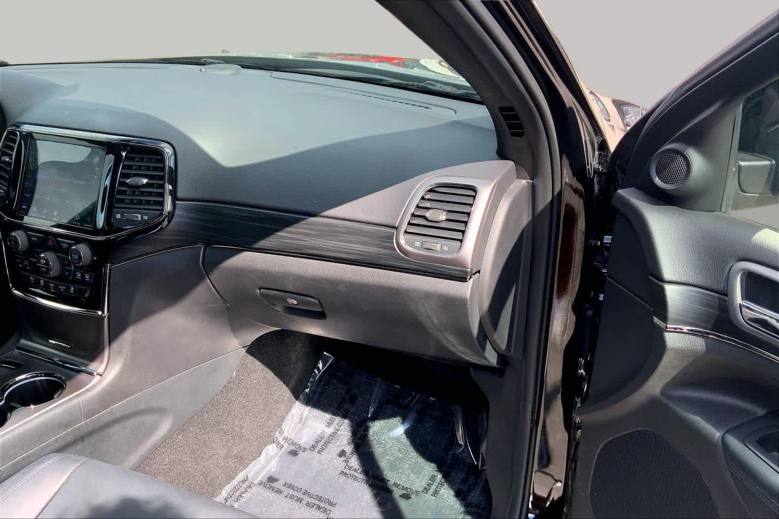 Used 2020 Jeep Grand Cherokee Limited X RWD image 19