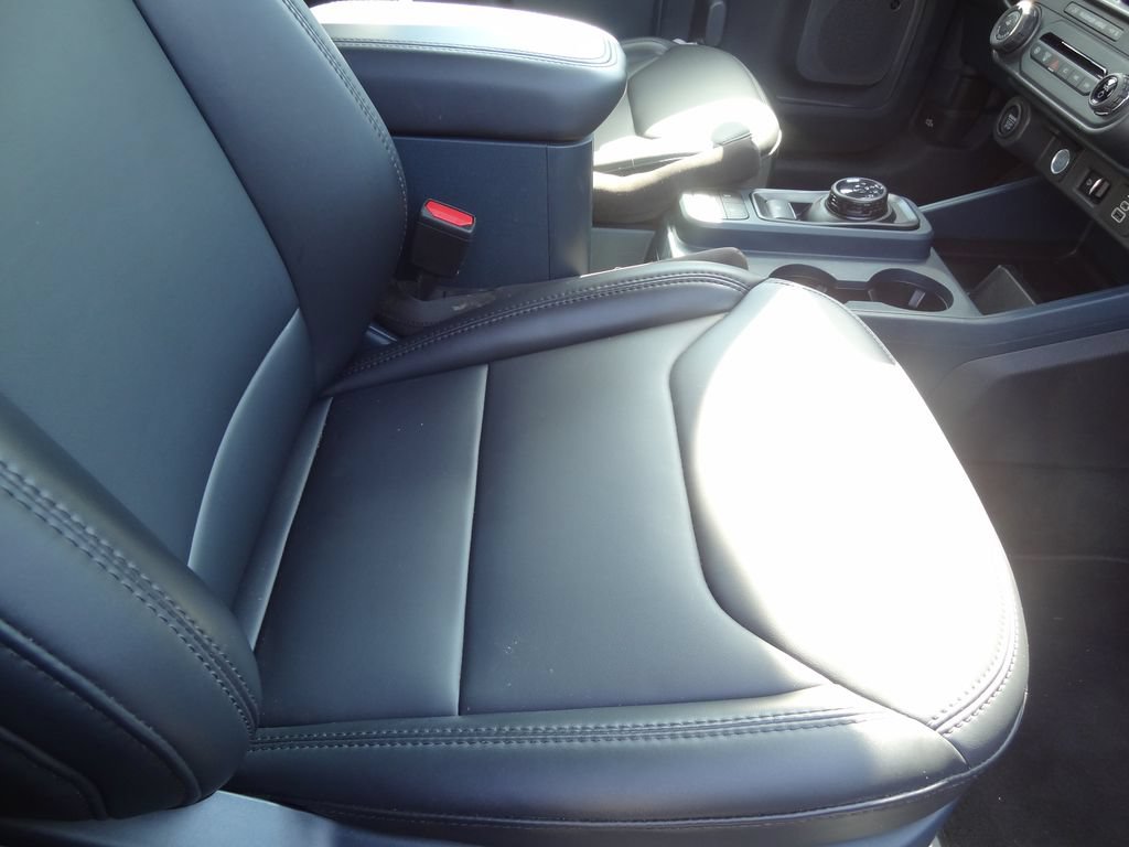 Certified 2026 Ford Maverick Lariat w/ Black Appearance Package AWD/4WD image 16