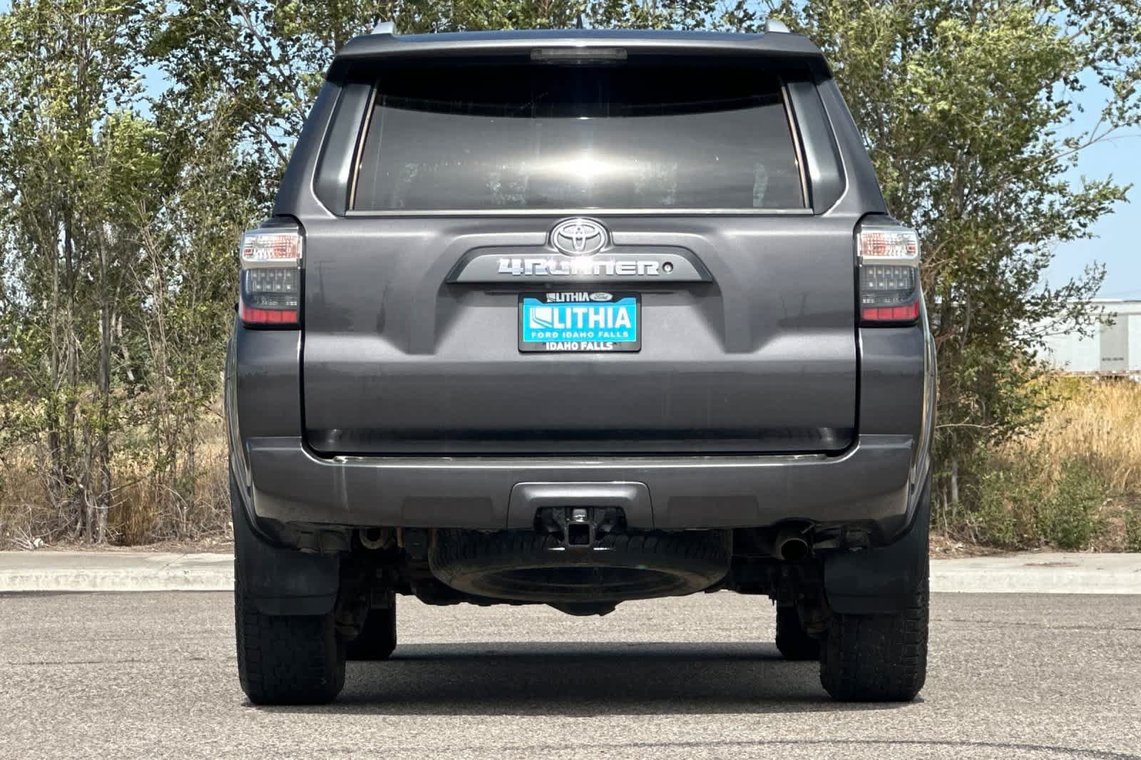 Used 2017 Toyota 4Runner SR5 Premium AWD/4WD image 7