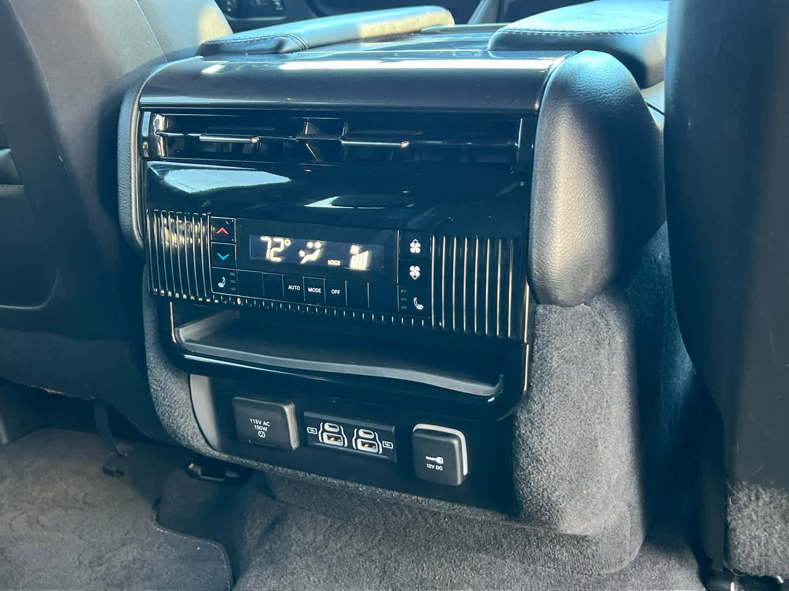 Used 2023 Jeep Wagoneer 4WD w/ Convenience Group I image 24