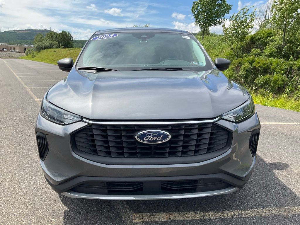 Certified 2025 Ford Escape Active AWD/4WD image 27
