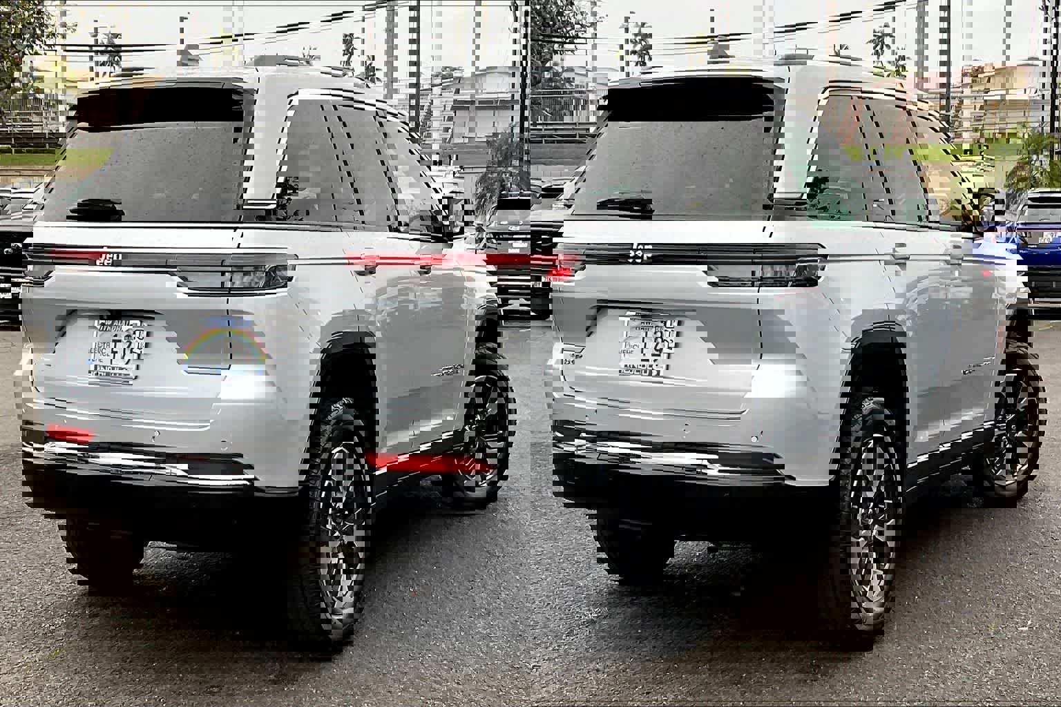 Used 2022 Jeep Grand Cherokee Limited 4xe image 3