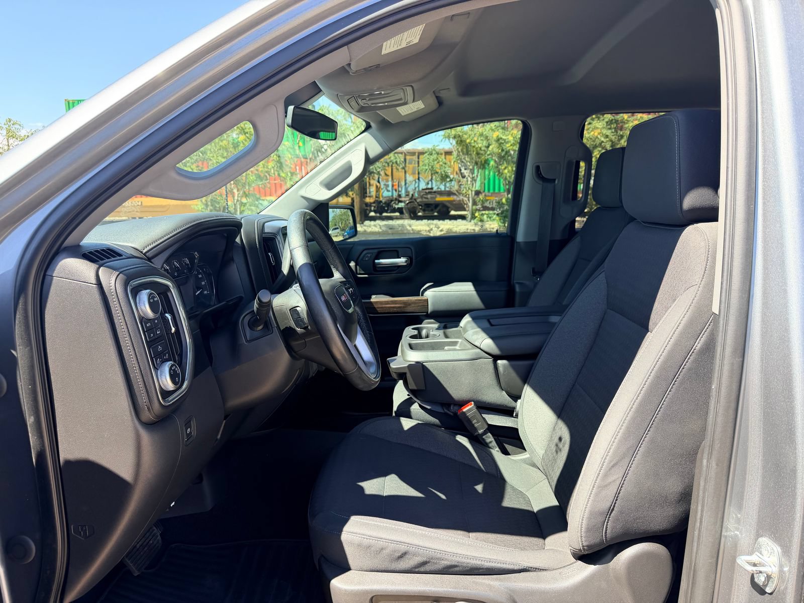 Used 2020 GMC Sierra 1500 SLE w/ SLE Convenience Package AWD/4WD image 10